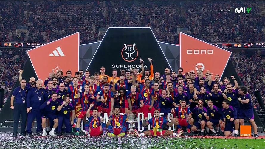 西超杯-本泽马传射大将制胜!皇马3-2巴萨进决赛 西超杯-本泽马传射大将制胜!皇马3-2巴萨进决赛